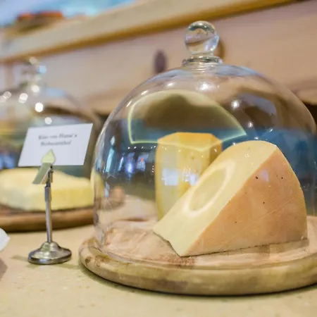 ホテル Alpenschloessl